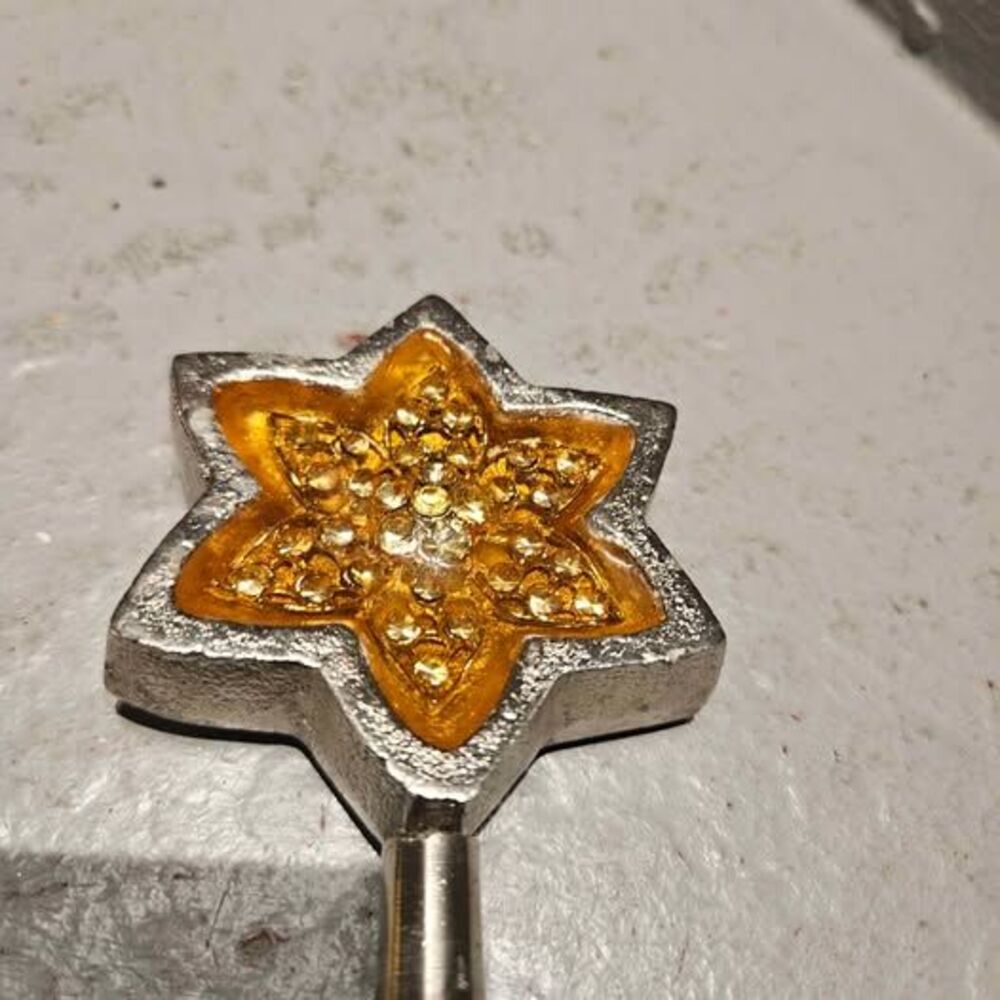 Star Rhinestone Wine Bottle Stopper - Picture 2 of 6